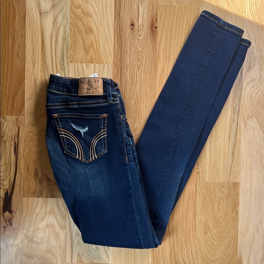 Hollister Skinny Distressed Jeans - Size 1R/ 24W x 31L - Dark Wash
